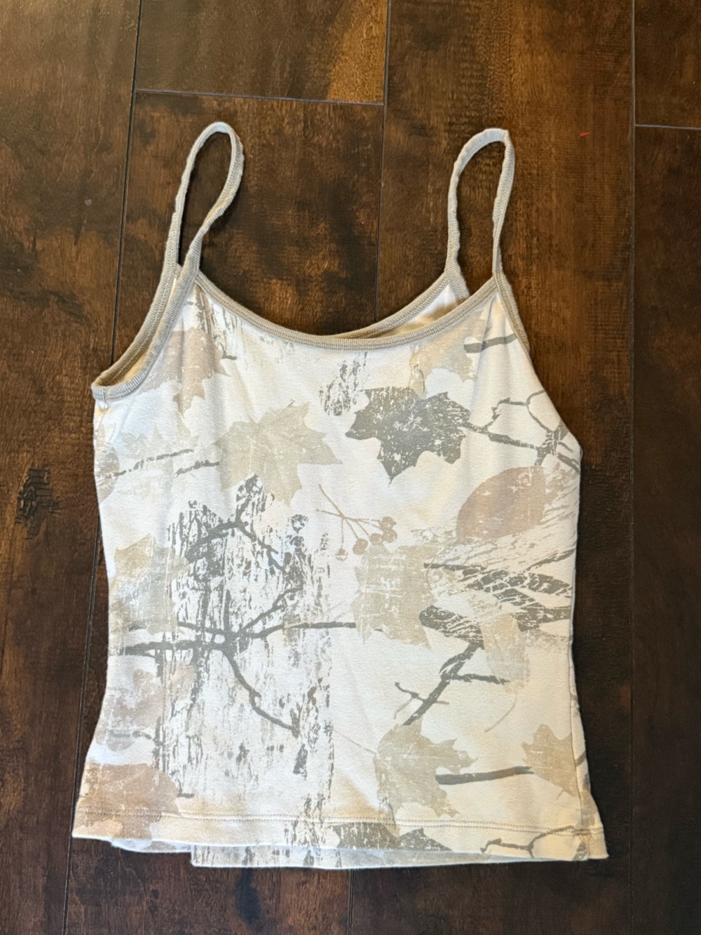 Women’s Neutral Leaf-Print Tank Top